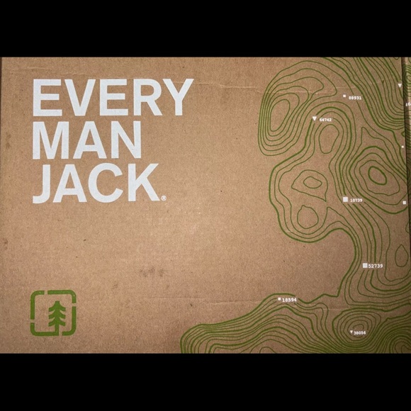 Every Man Jack Mens Sandalwood Beard Kit Holiday Gift Set Grooming Collection - Picture 4 of 5